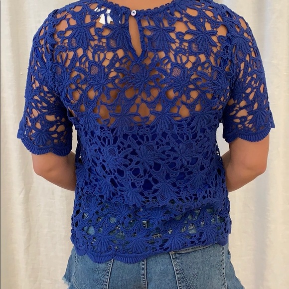 Velvet by graham and Spencer blue lace top - Picture 3 of 7